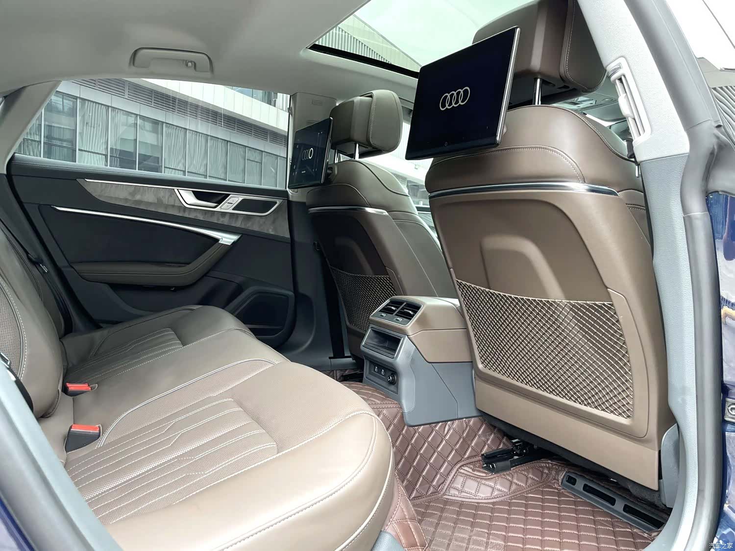 Audi A7L, 2026 7