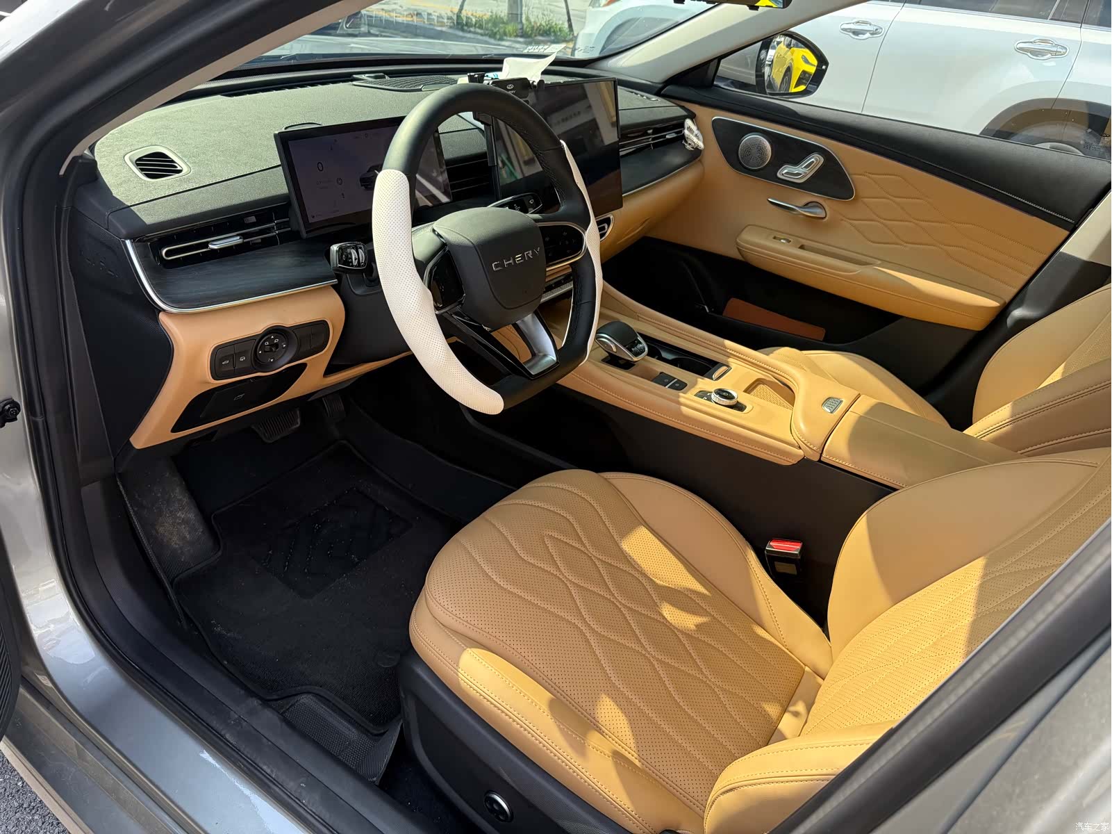 Chery Arrizo 8, 2025 все фото