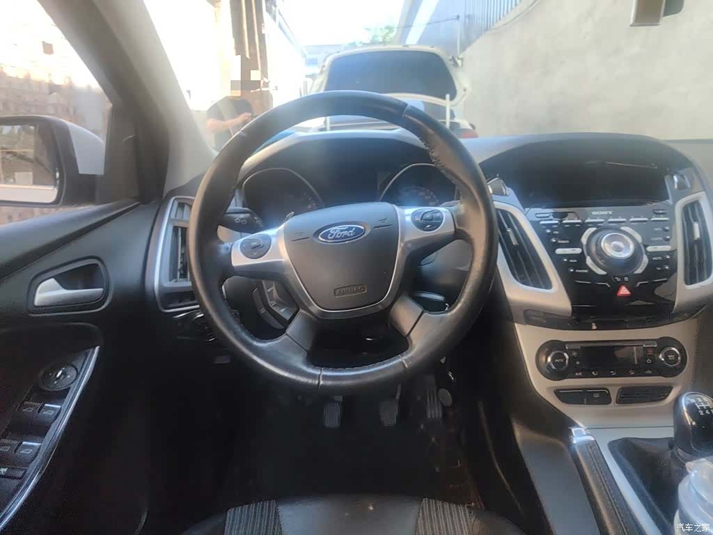Ford Focus, 2015 3