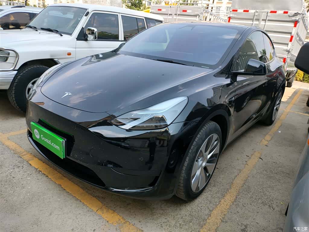 Tesla Model Y, 2022 2