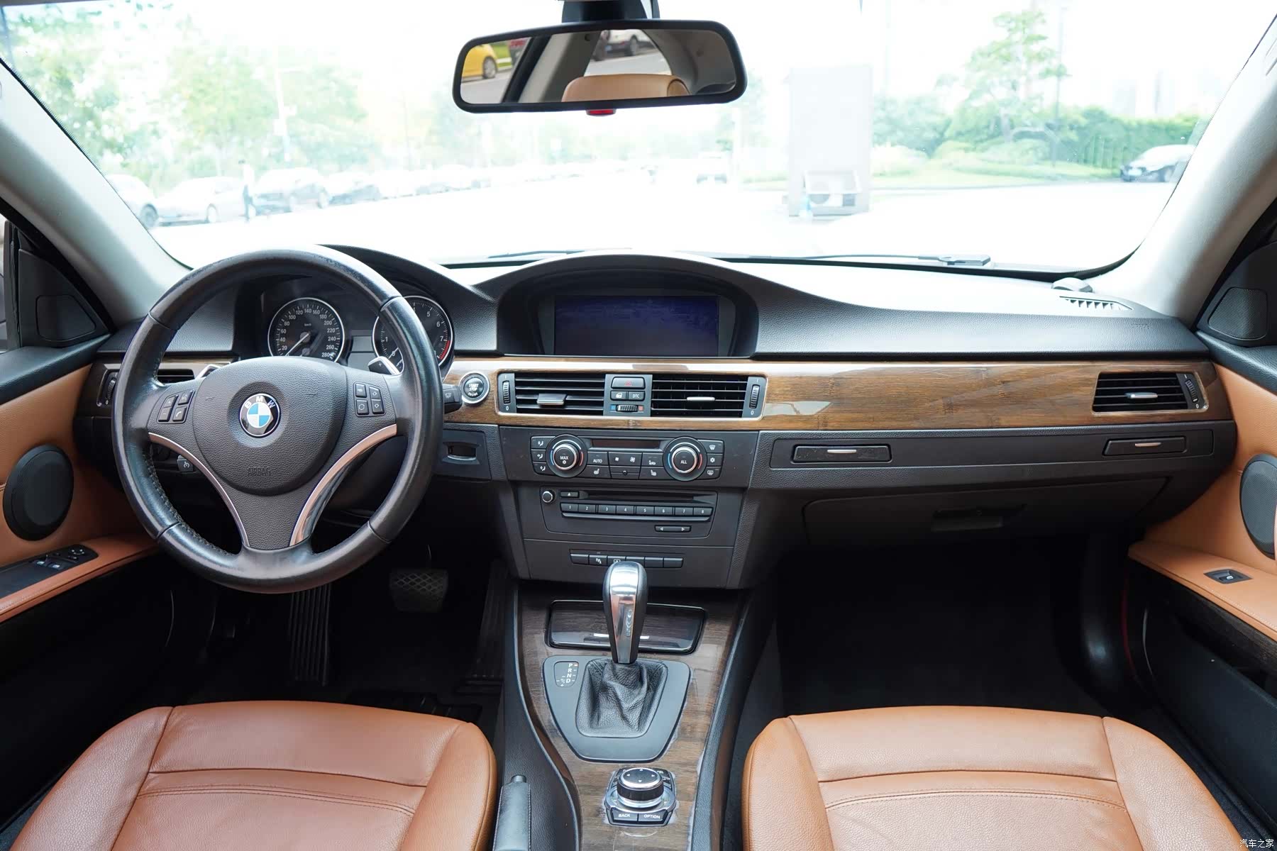 BMW 3 Series, 2011 7