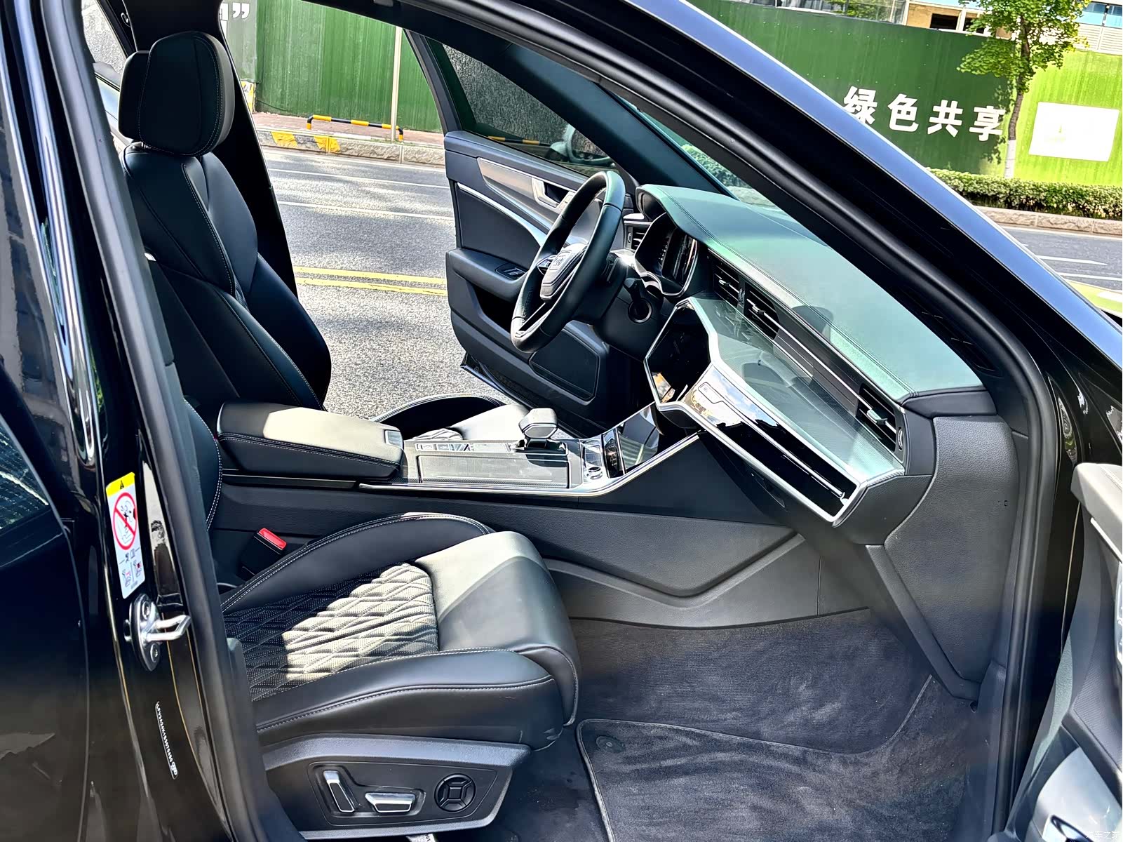 Audi A6L, 2025 10