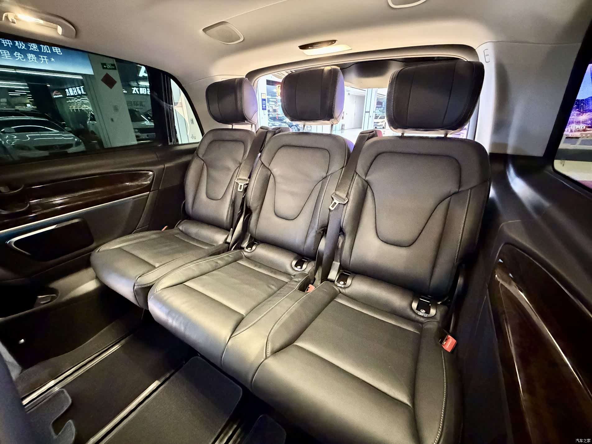 Mercedes-Benz V-Class, 2020 17