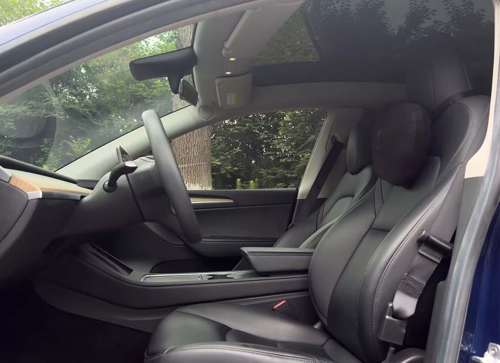 Tesla Model Y, 2022 11