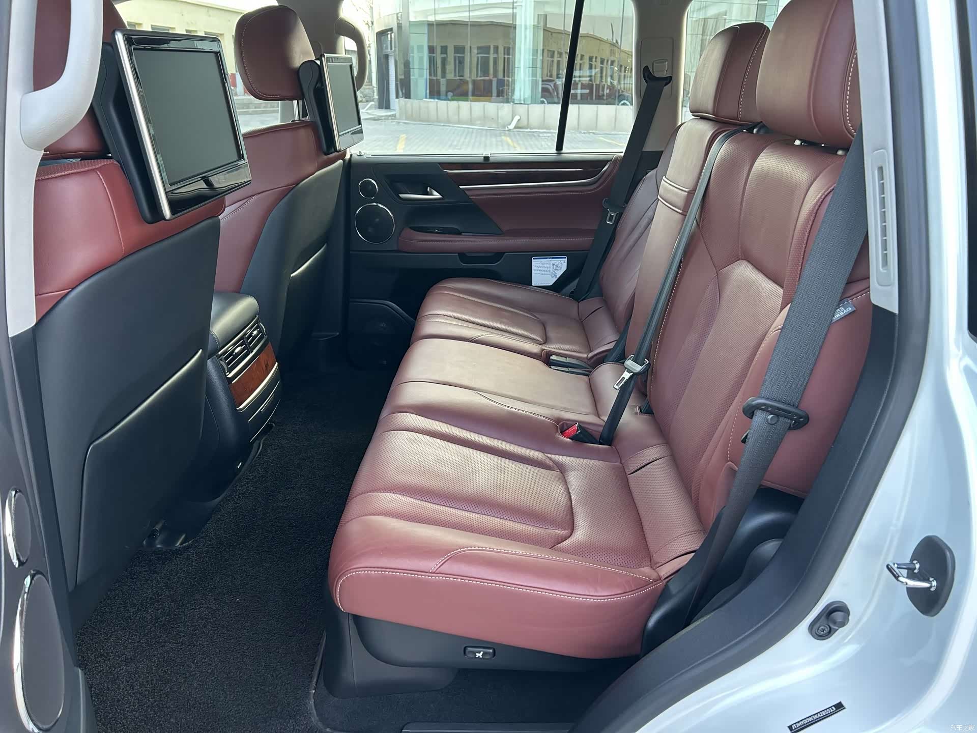 Lexus LX, 2019 7