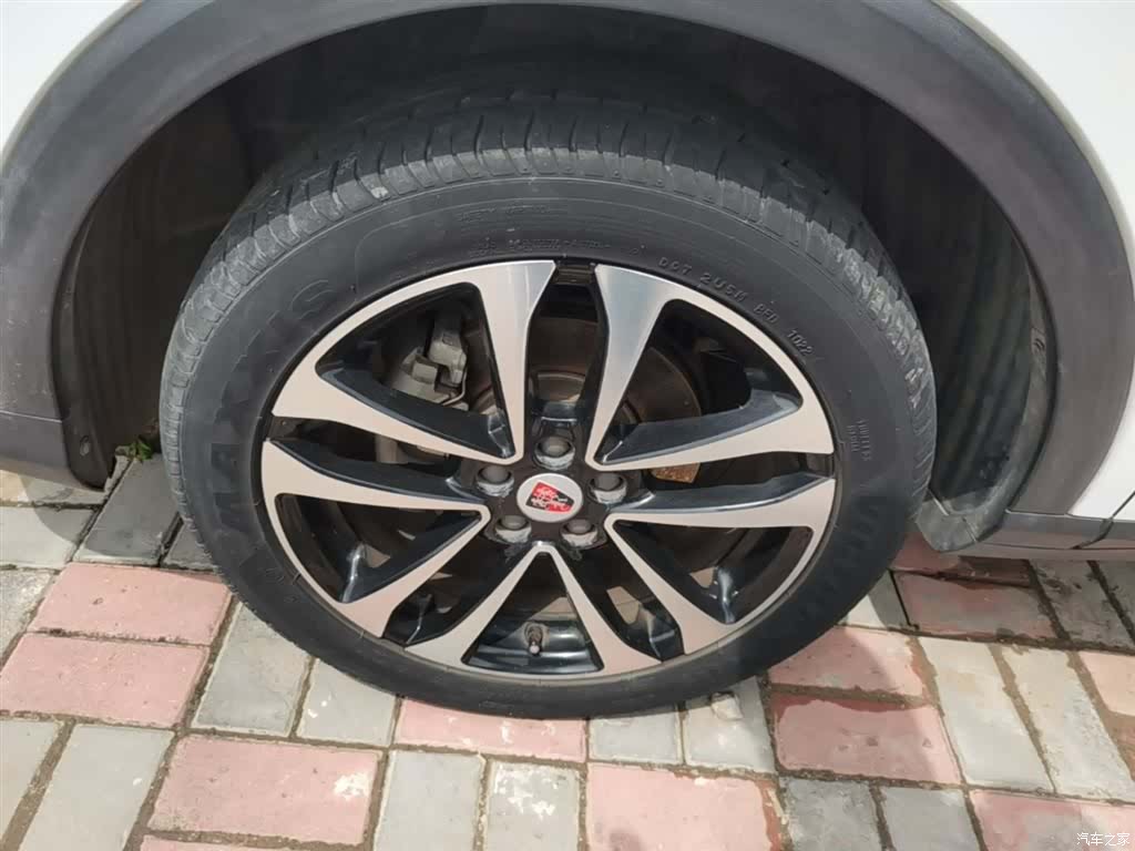 Roewe RX3, 2019 23