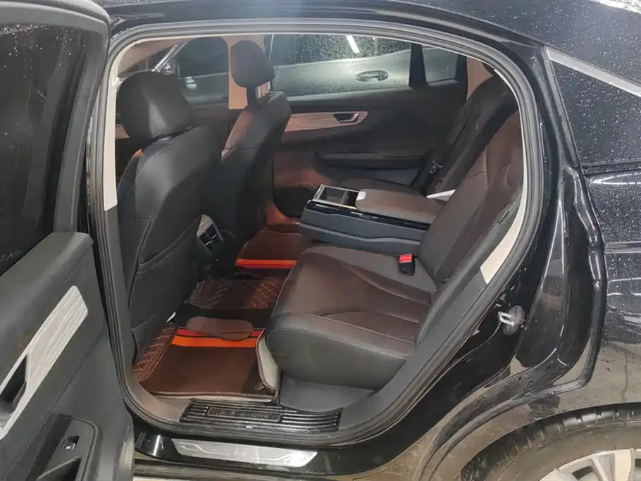 Hongqi E-QM5 Hongqi E-QM5