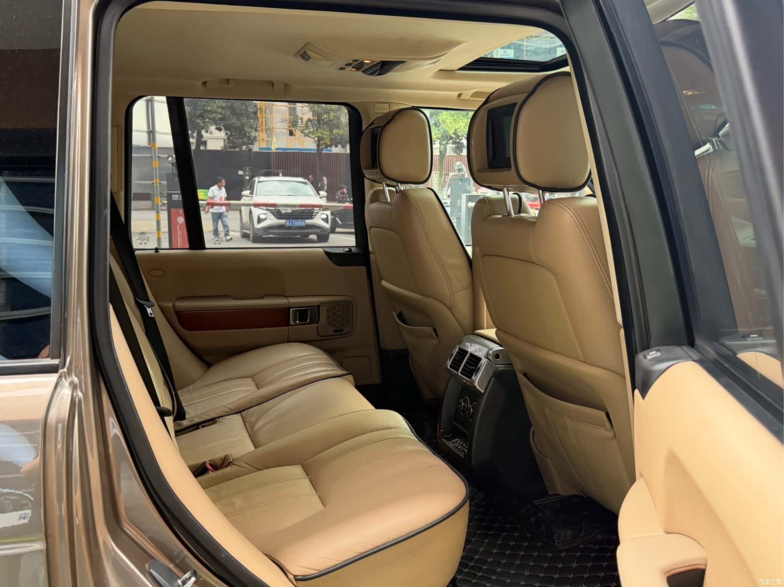 Land Rover Range Rover, 2011 9