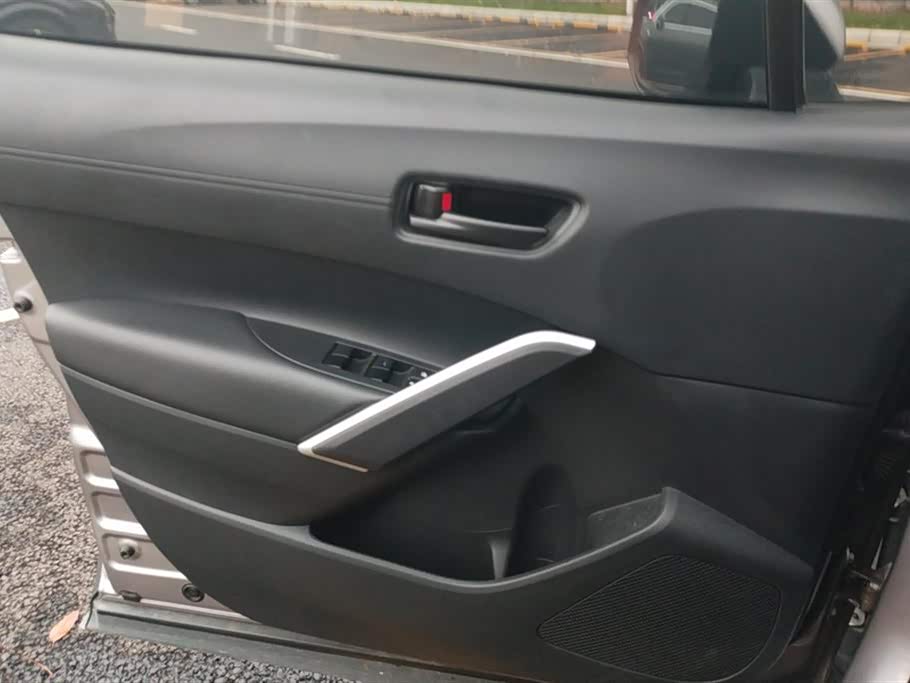 Toyota Corolla Sharp amplifier