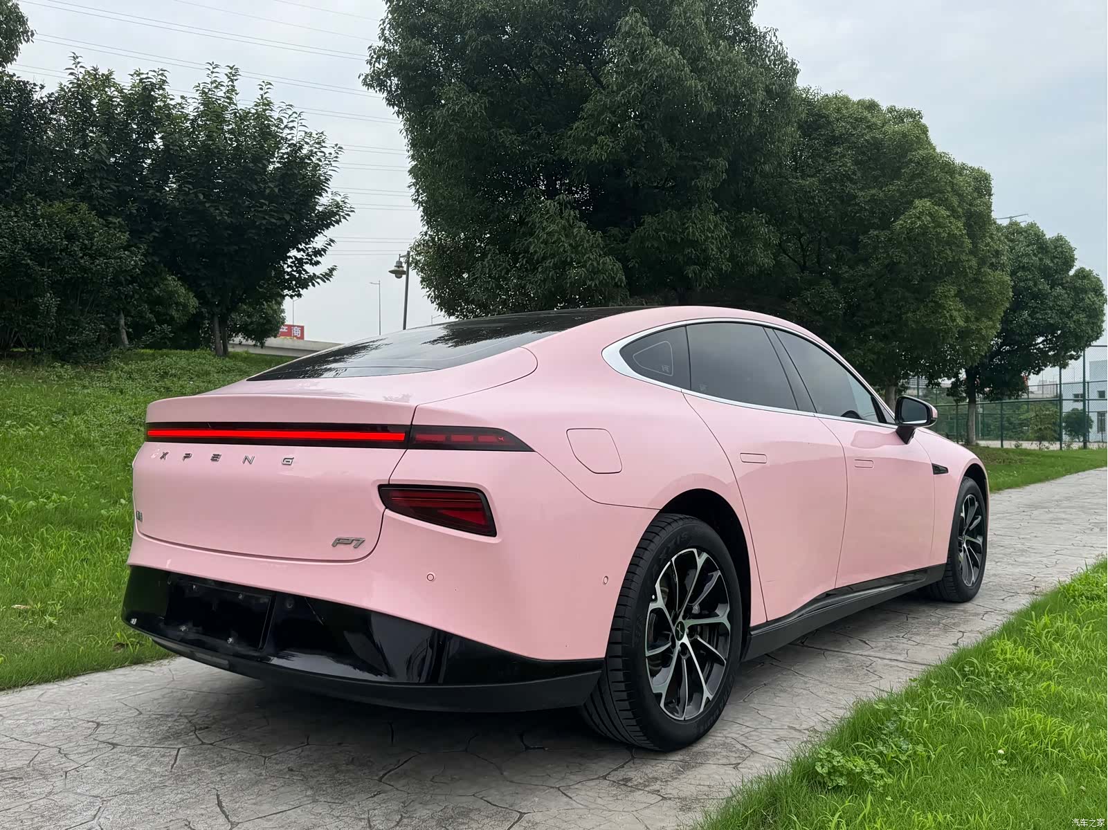 Xpeng P7, 2023 6