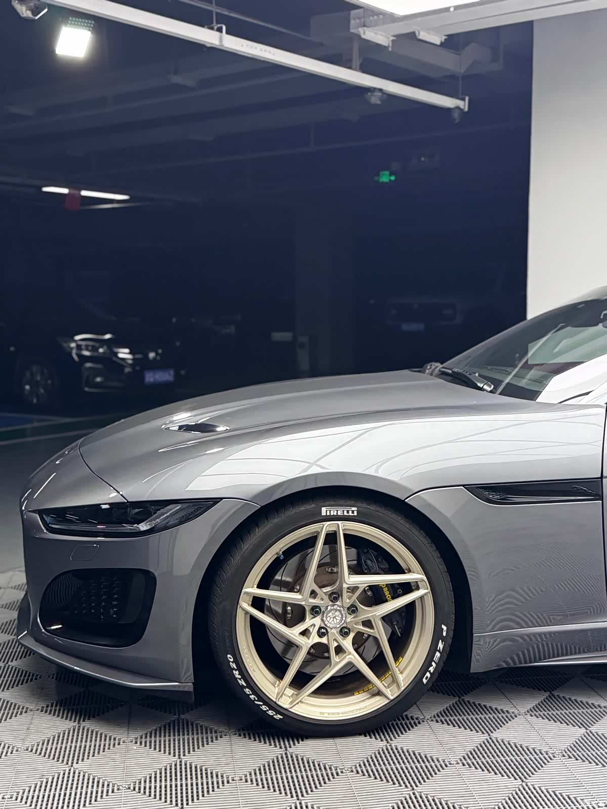 Jaguar F-TYPE, 2024 4