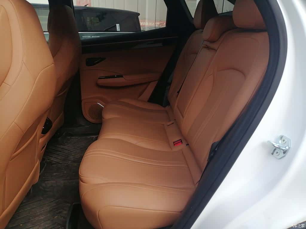 Geely Galaxy L7, 2025 13