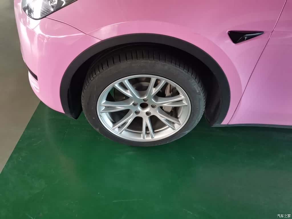 Model Y, 2023 23