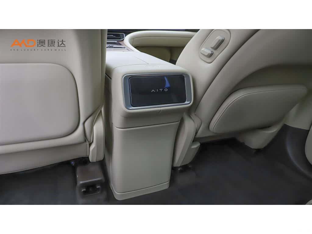 AITO M9, 2025 10
