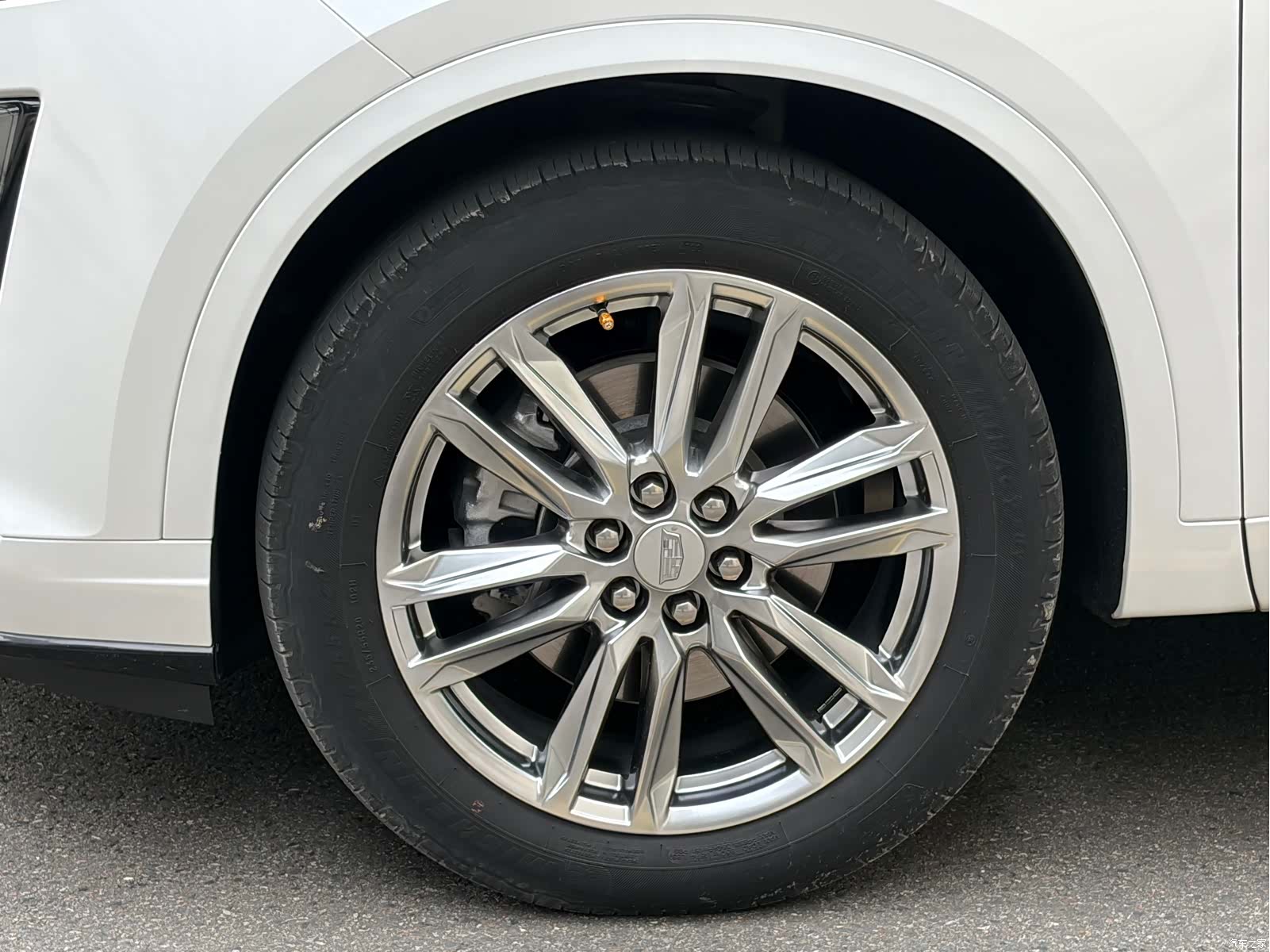 Cadillac XT6, 2023 все фото
