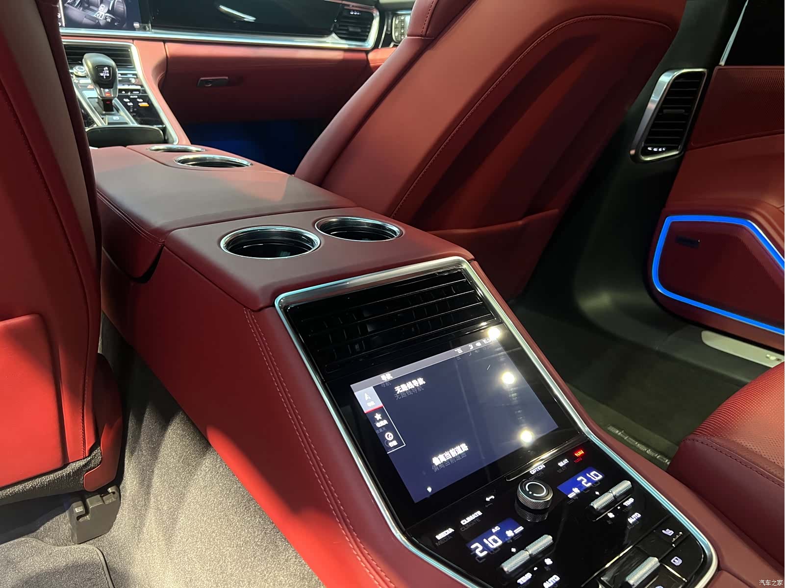 Porsche Panamera, 2023 12