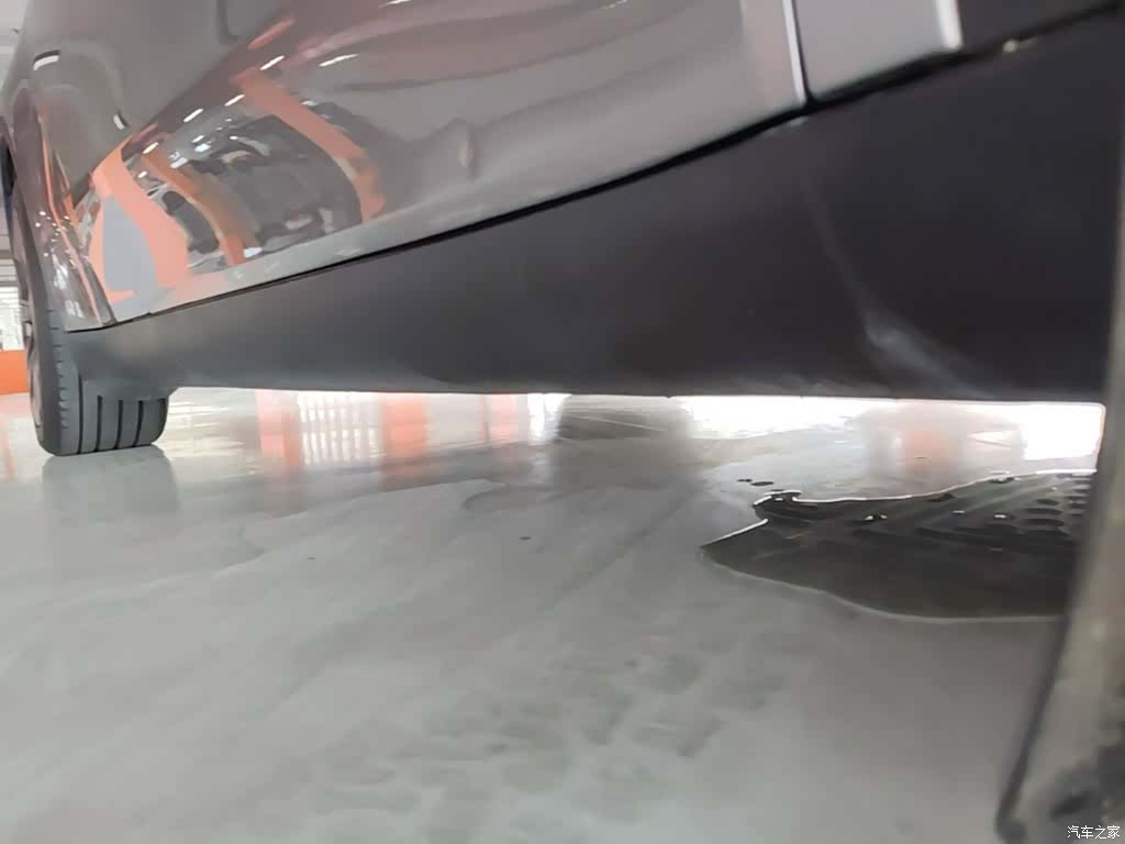 Tesla Model Y, 2024 21