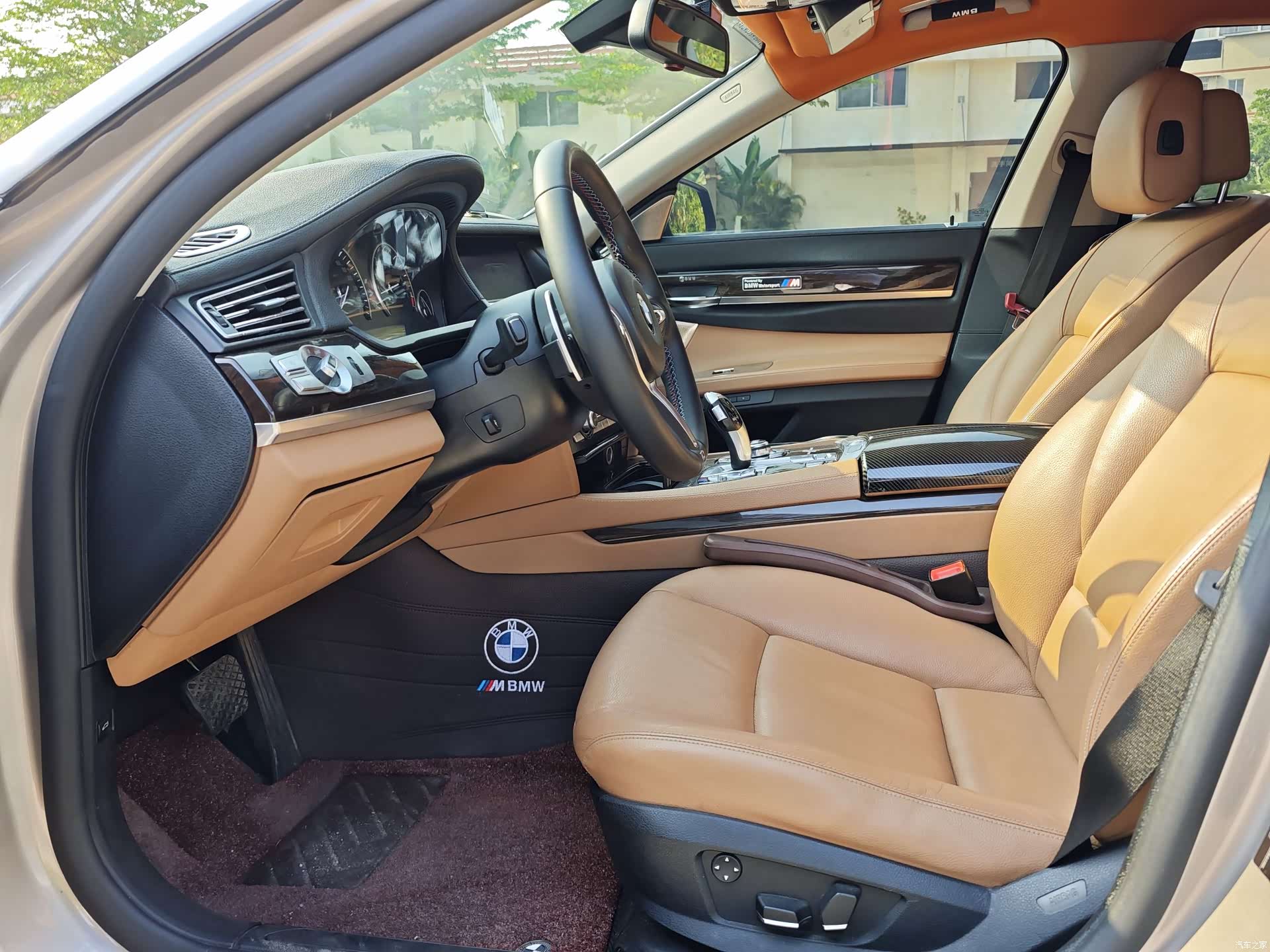 BMW 7 Series, 2010 8