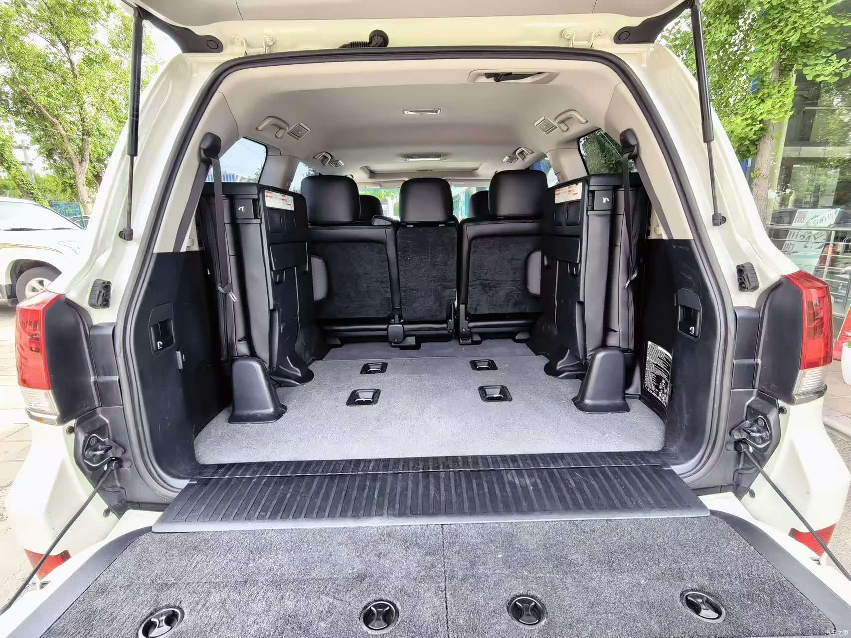Toyota Land Cruiser, 2017 9