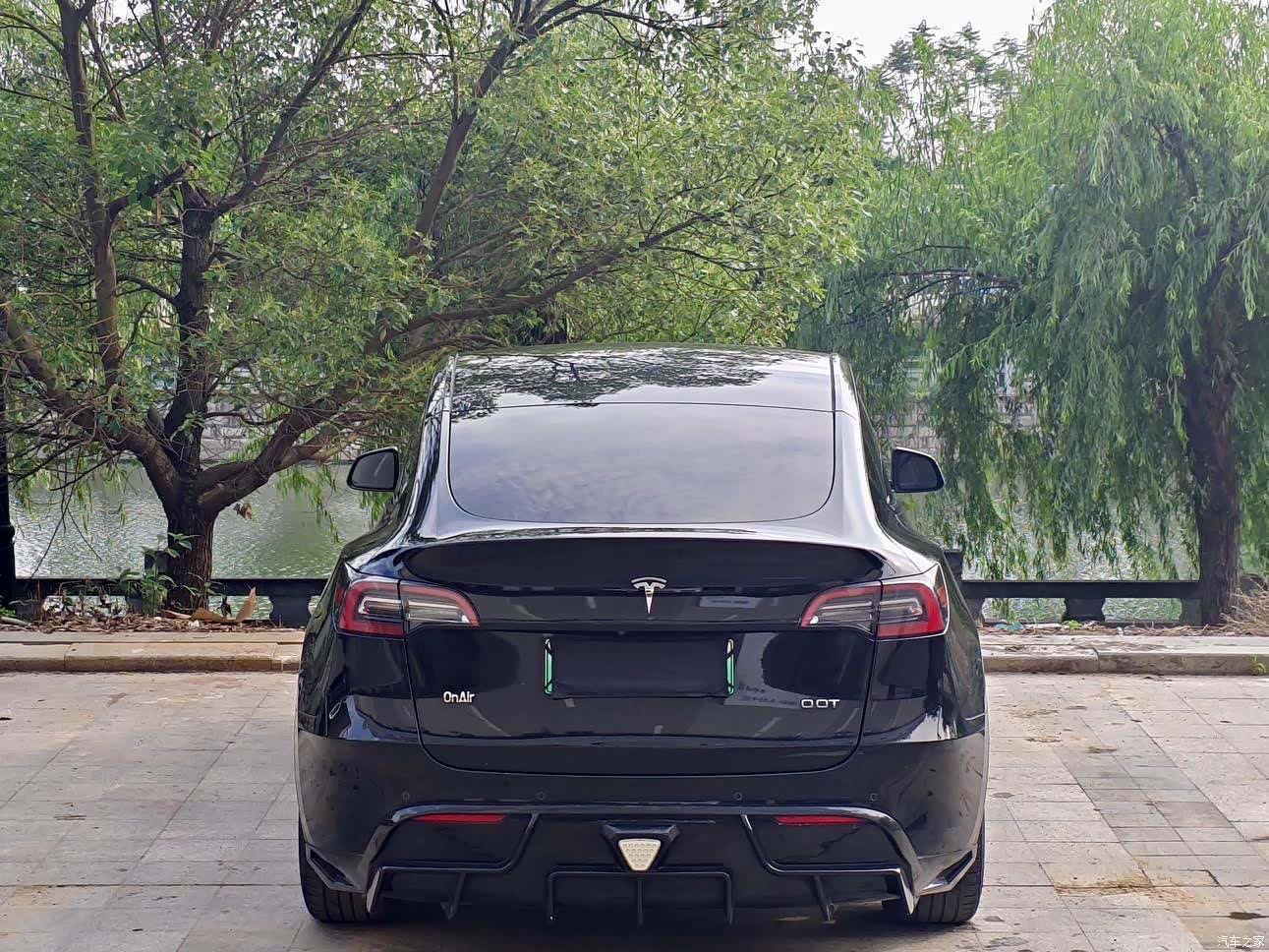 Tesla Model Y, 2022 4