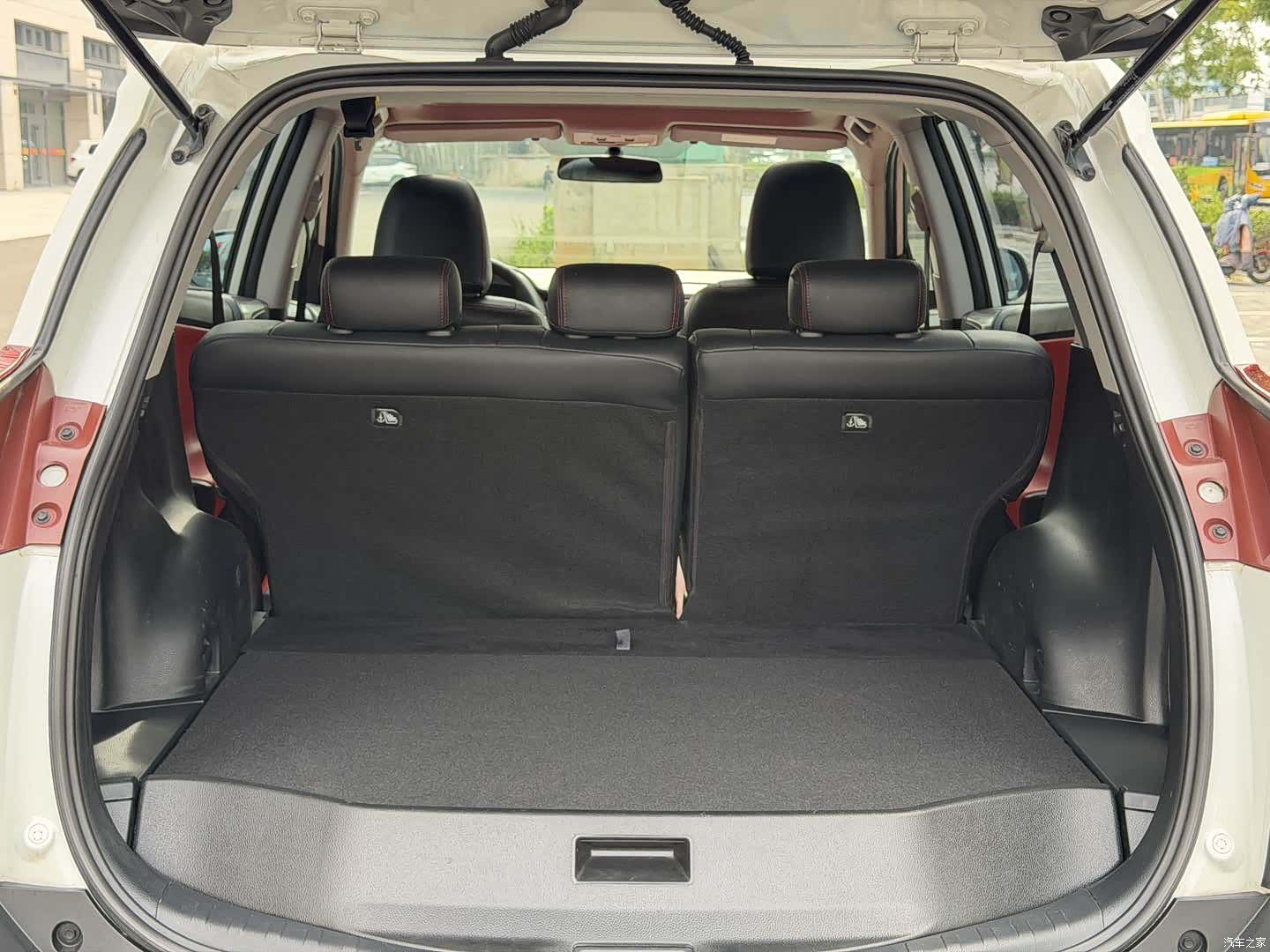 Toyota RAV4, 2016 14