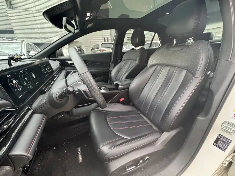 Trumpchi Shadow Leopard