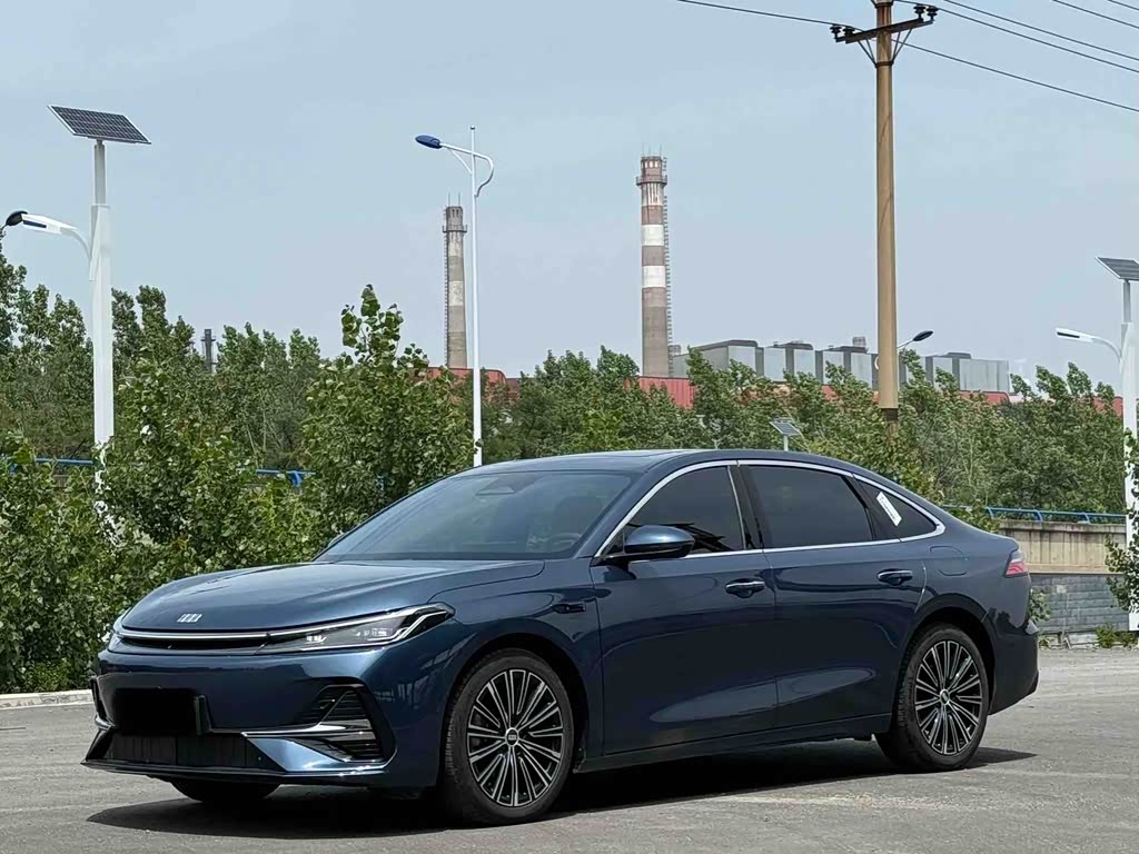 Geely Galaxy A7 EM