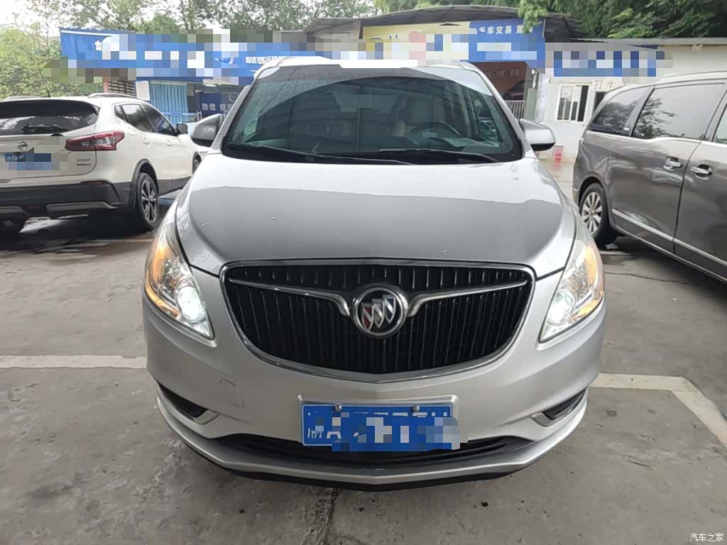 Buick GL8, 2017 3