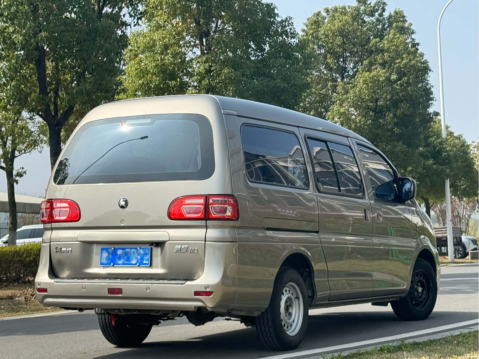 DongFeng M5L, 2023 3