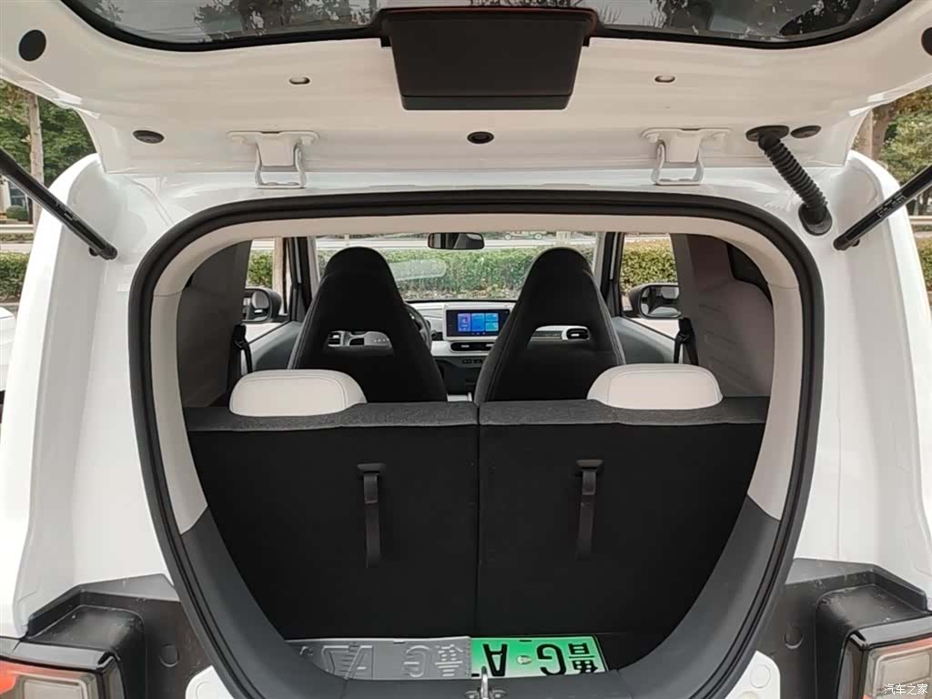 Geely Panda, 2025 19