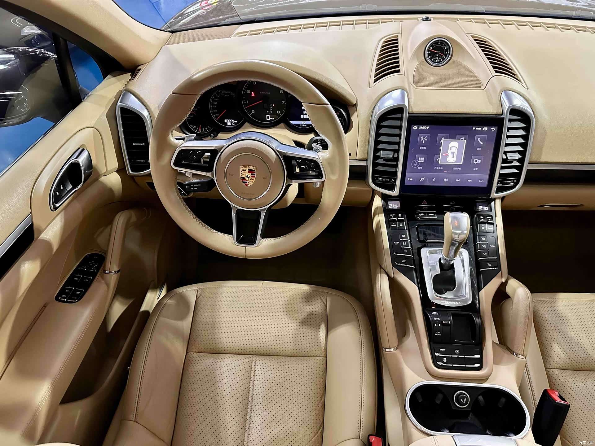Porsche Cayenne, 2016 12