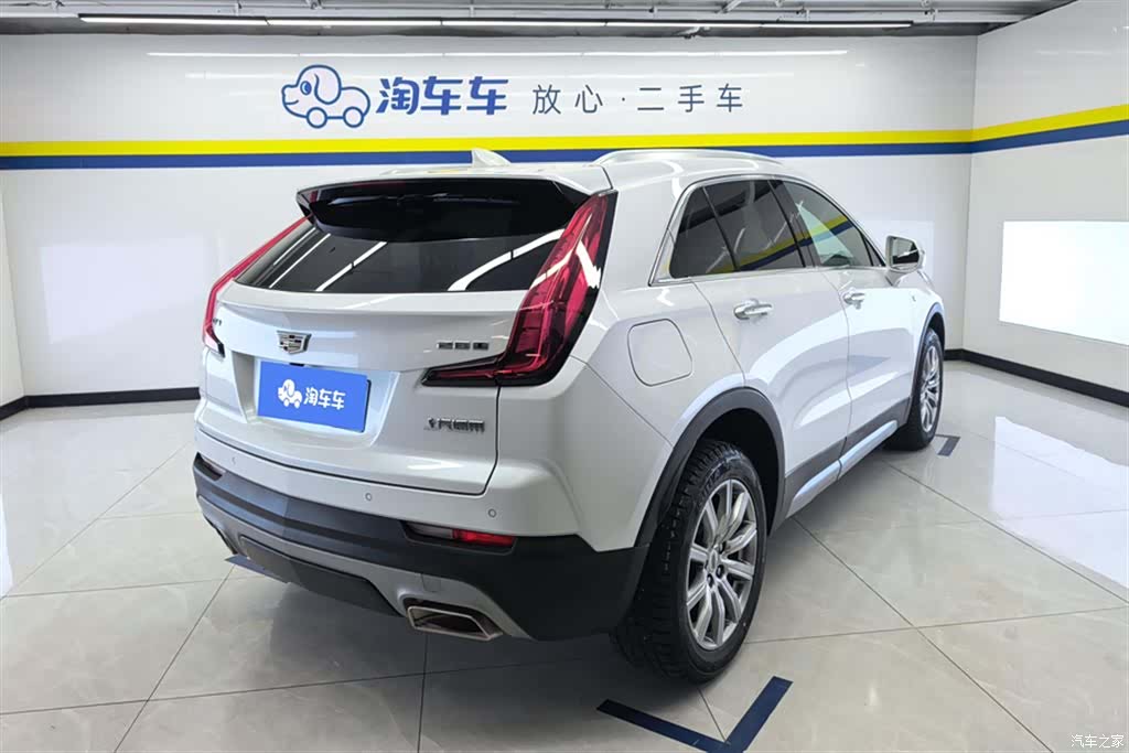 Cadillac XT4, 2021 3