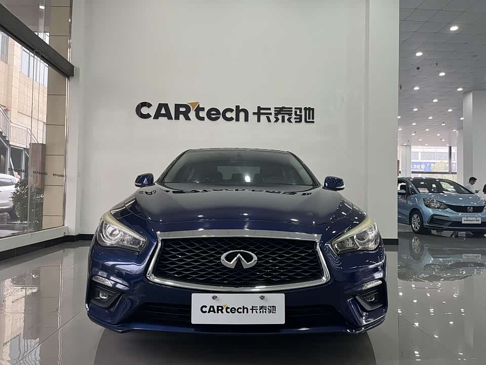 Infiniti Q50L
