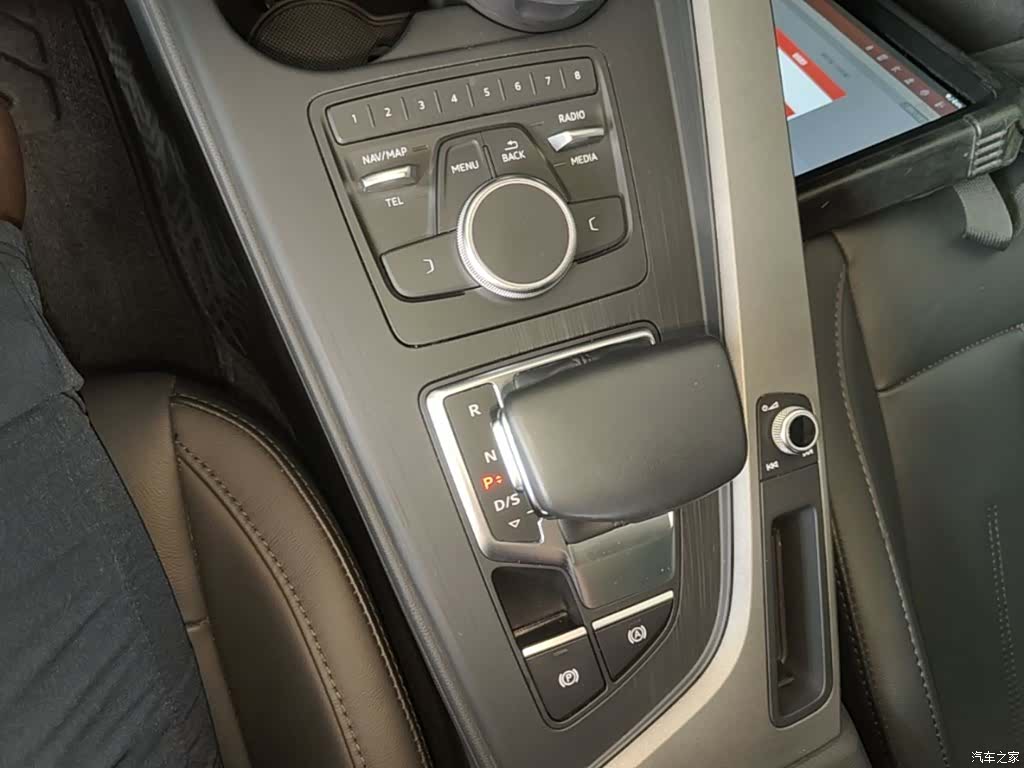 Audi A4L, 2019 14