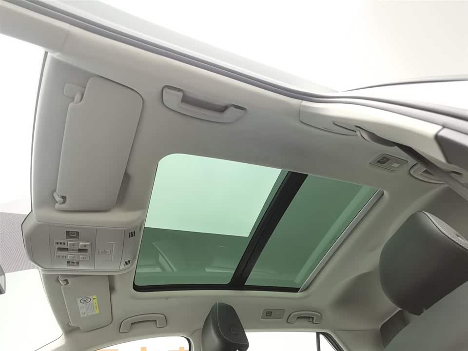 Volkswagen T-ROC exploring Songs