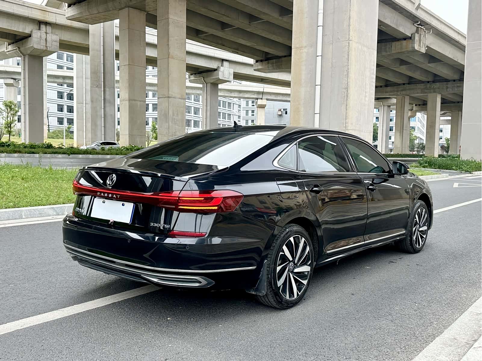 Volkswagen Passat, 2022 9