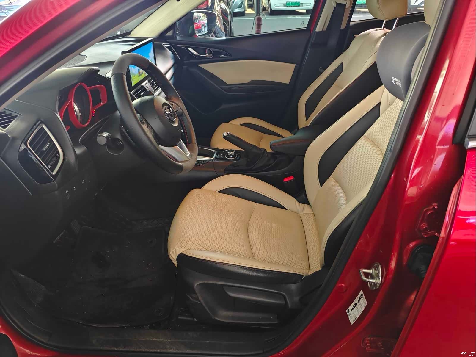Mazda Mazda3, 2014 6