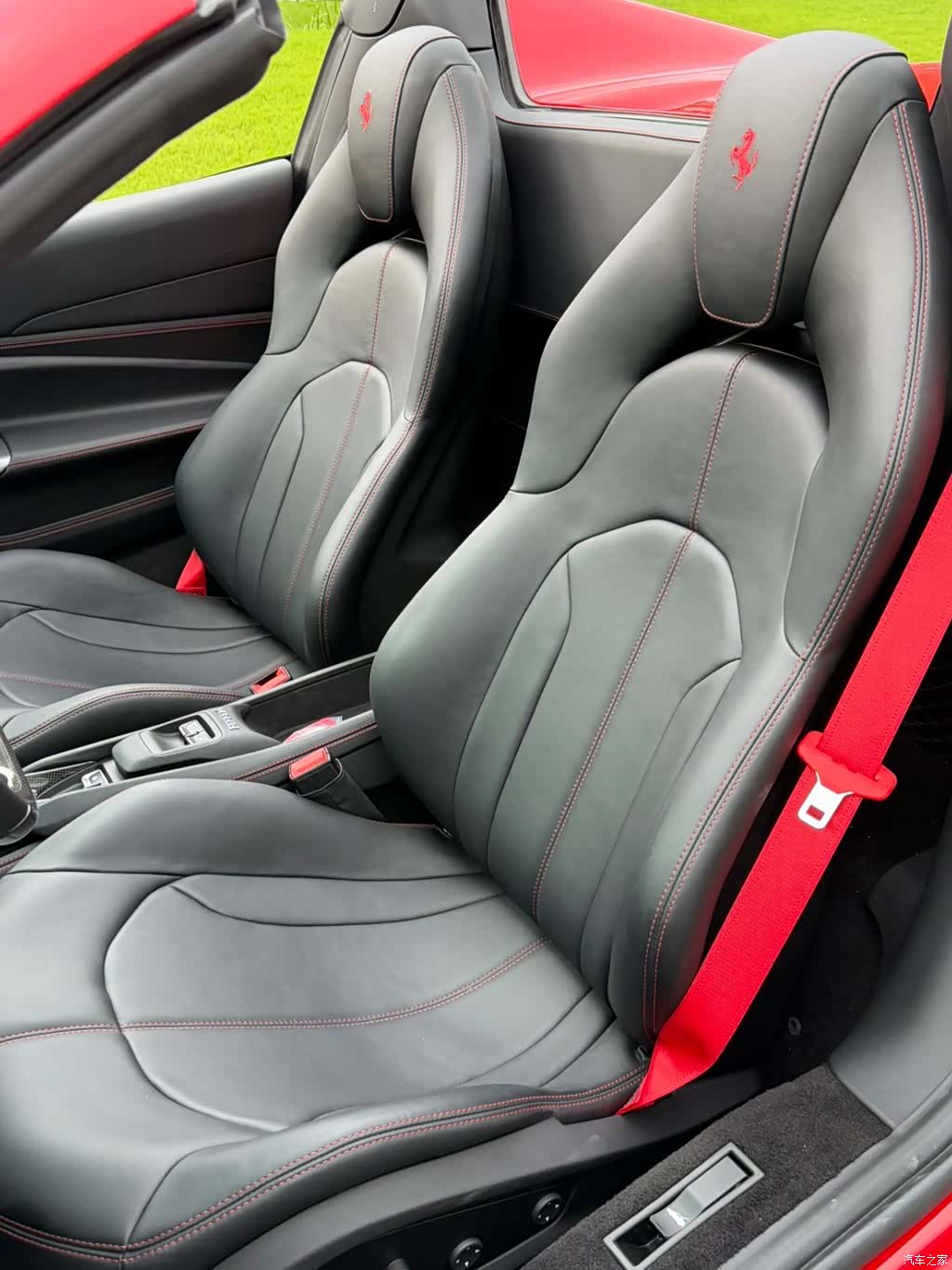Ferrari F8, 2022 16