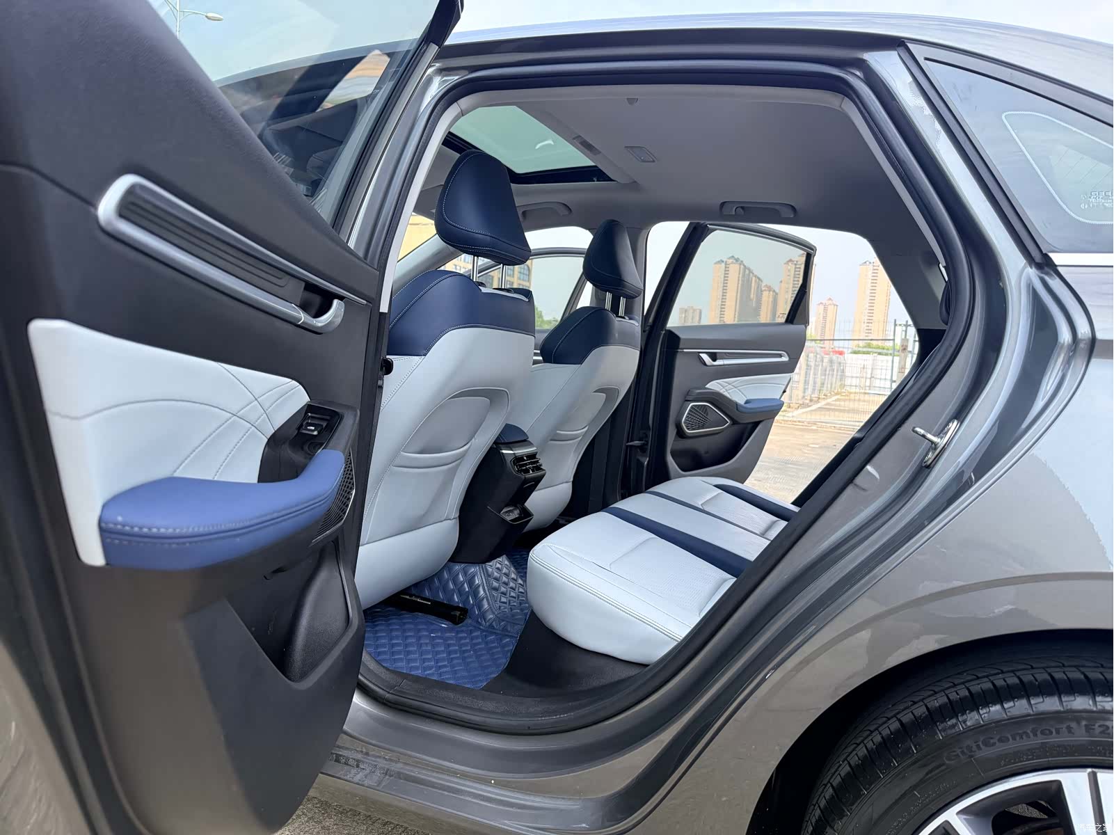 Geely Emgrand, 2021 17
