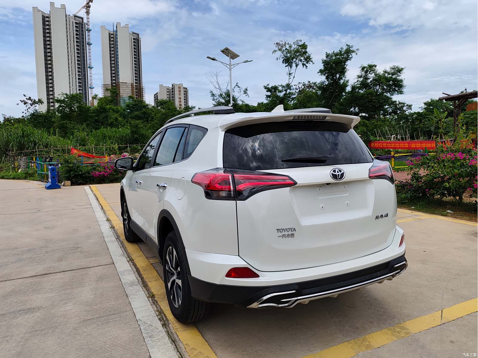 Toyota RAV4, 2016 4