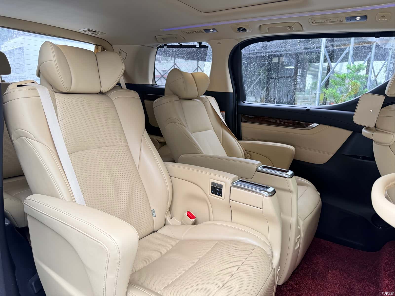 Toyota Alphard, 2018 10