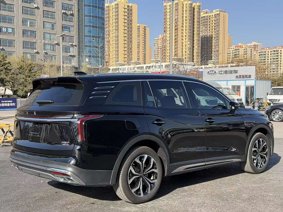 Hongqi HS7
