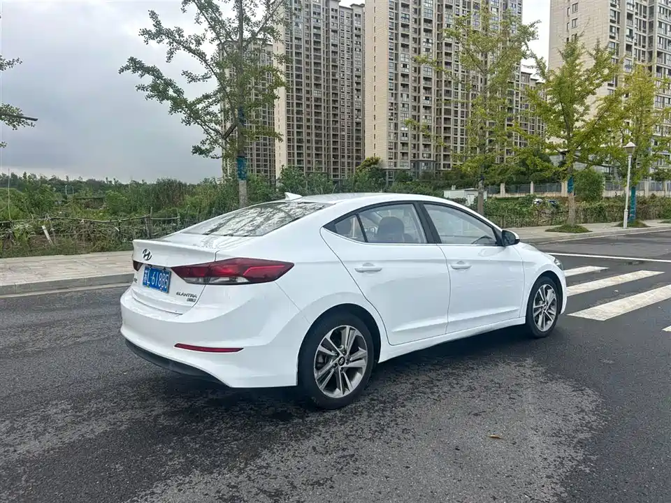 Hyundai Lead