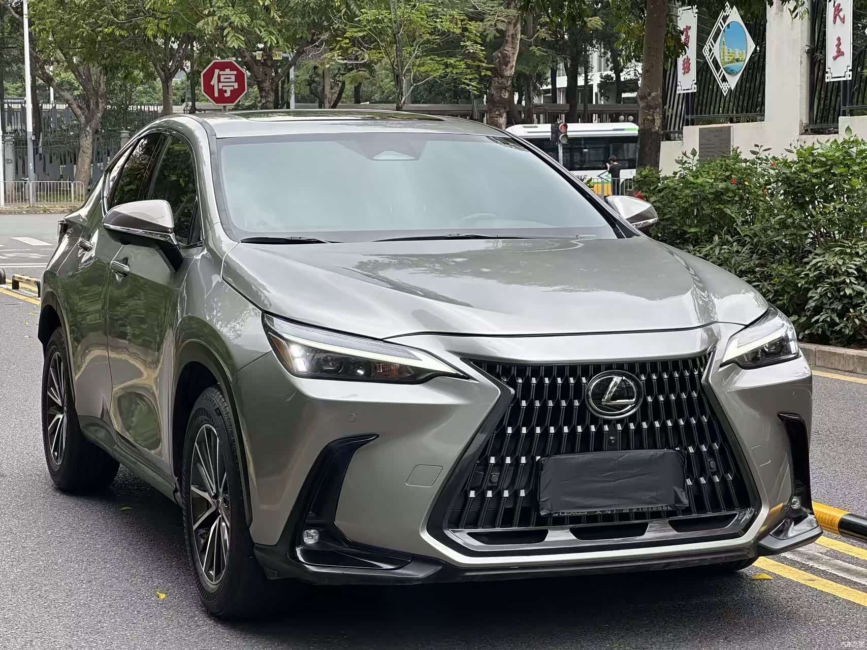 Lexus NX, 2023 3