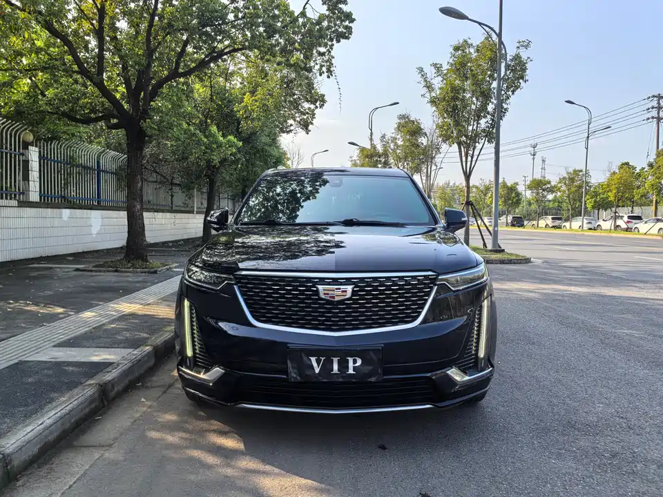 Cadillac XT6
