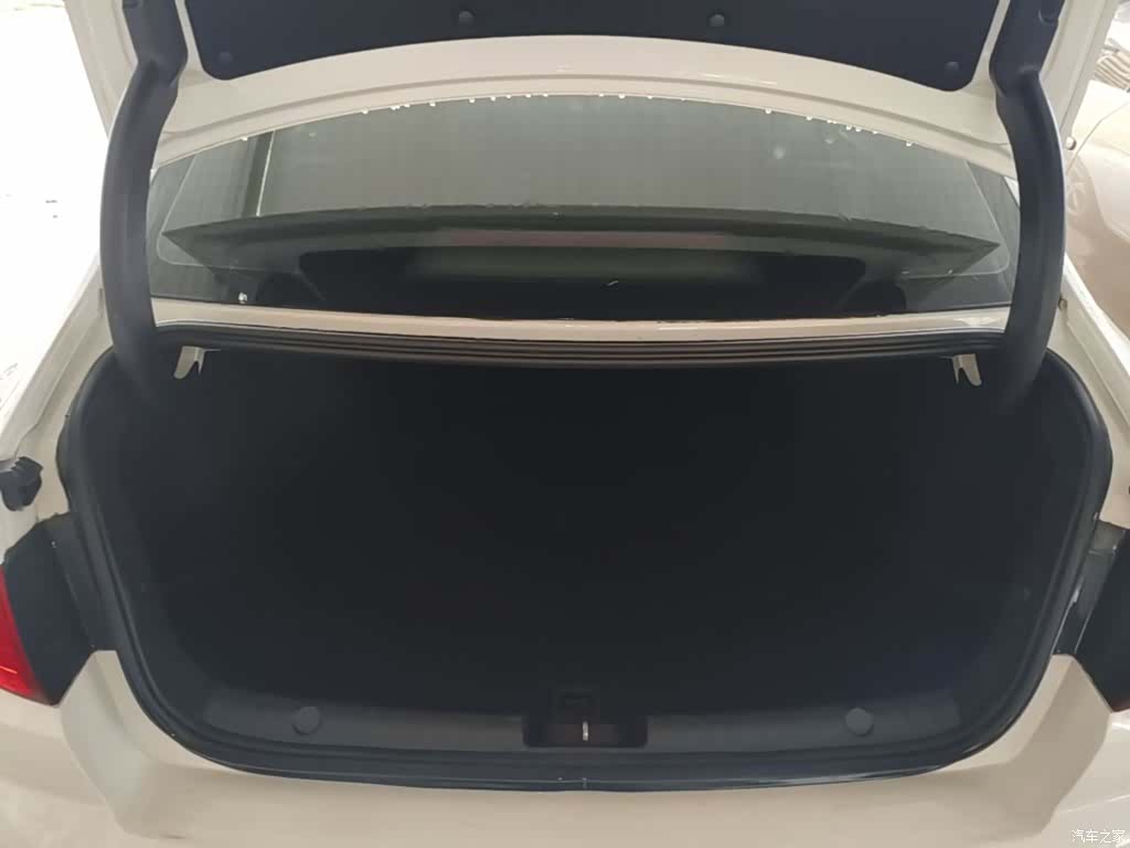 Geely Emgrand, 2019 19
