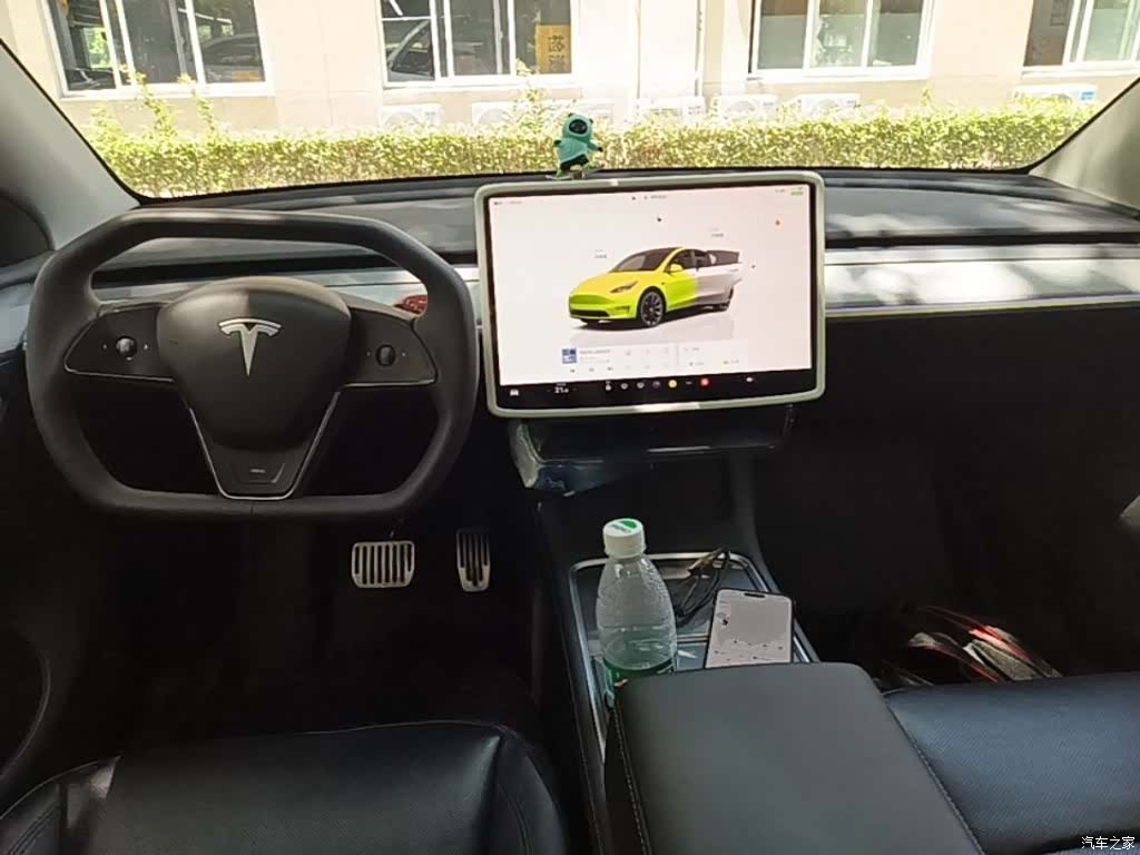Tesla Model Y, 2022 10