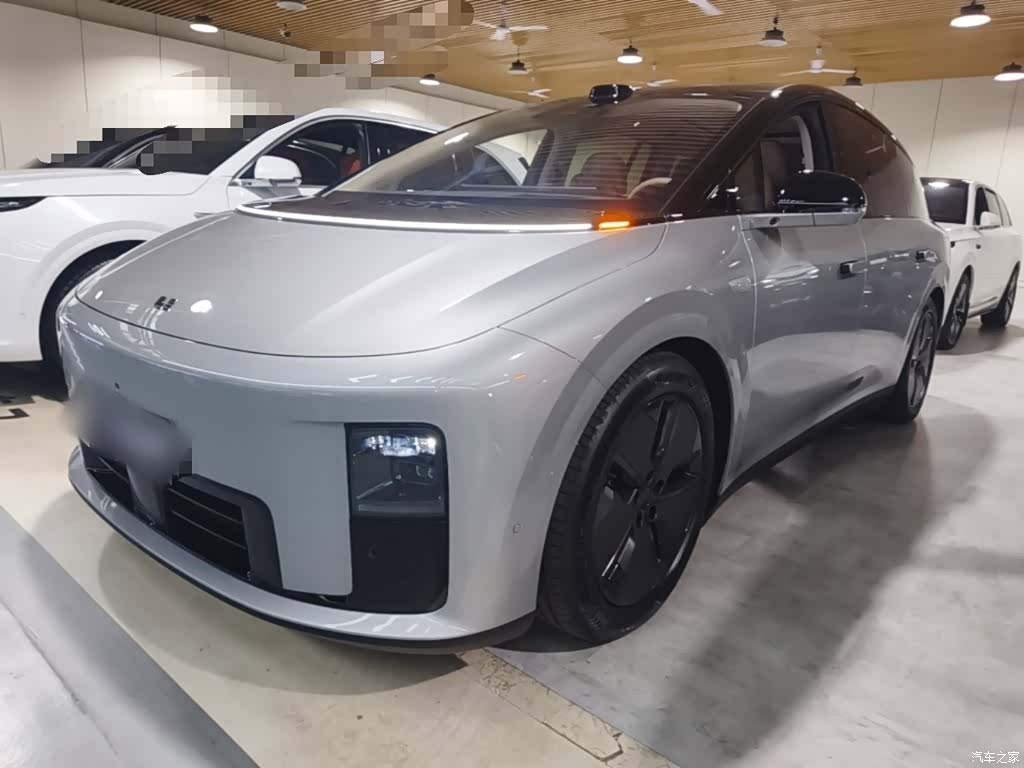 Li Auto i8, 2026 1
