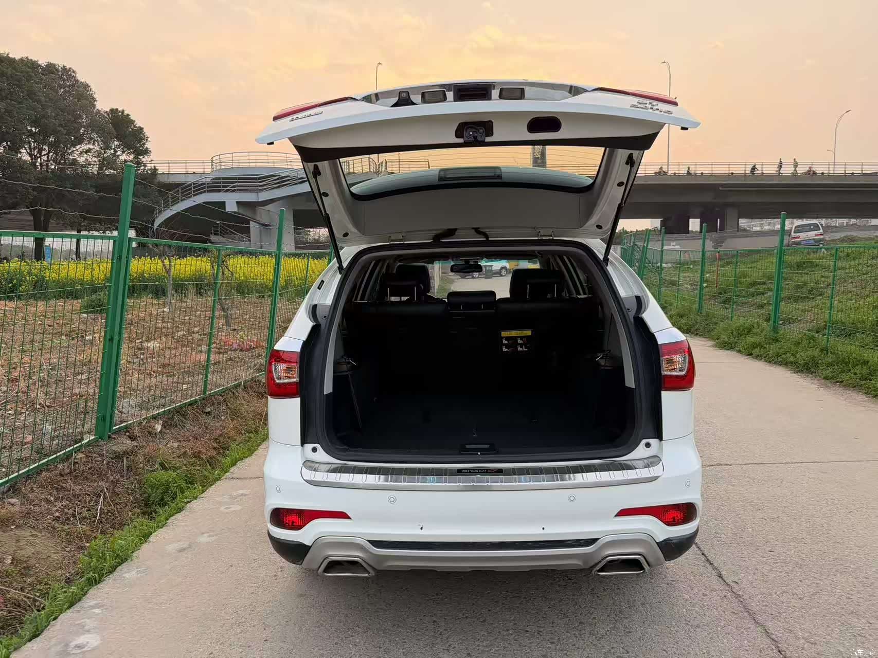 BYD S7, 2015 11
