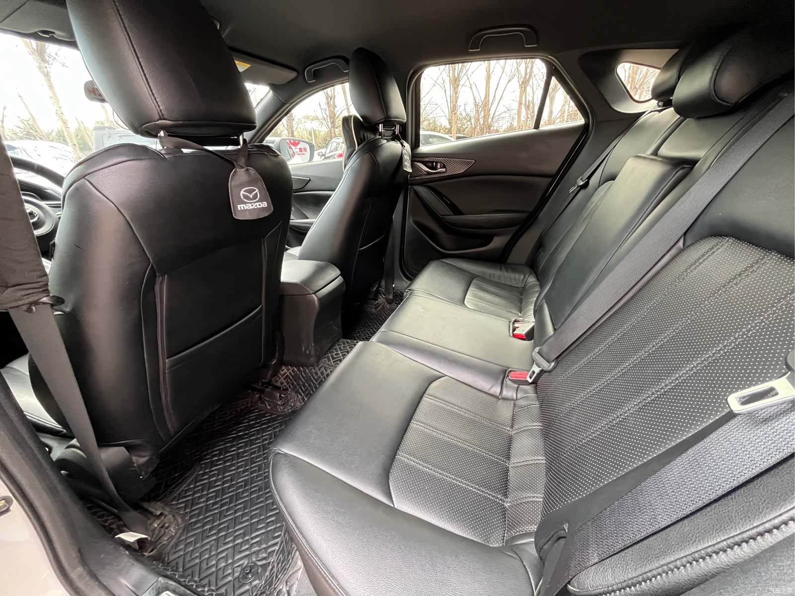 Mazda CX-4, 2020 все фото